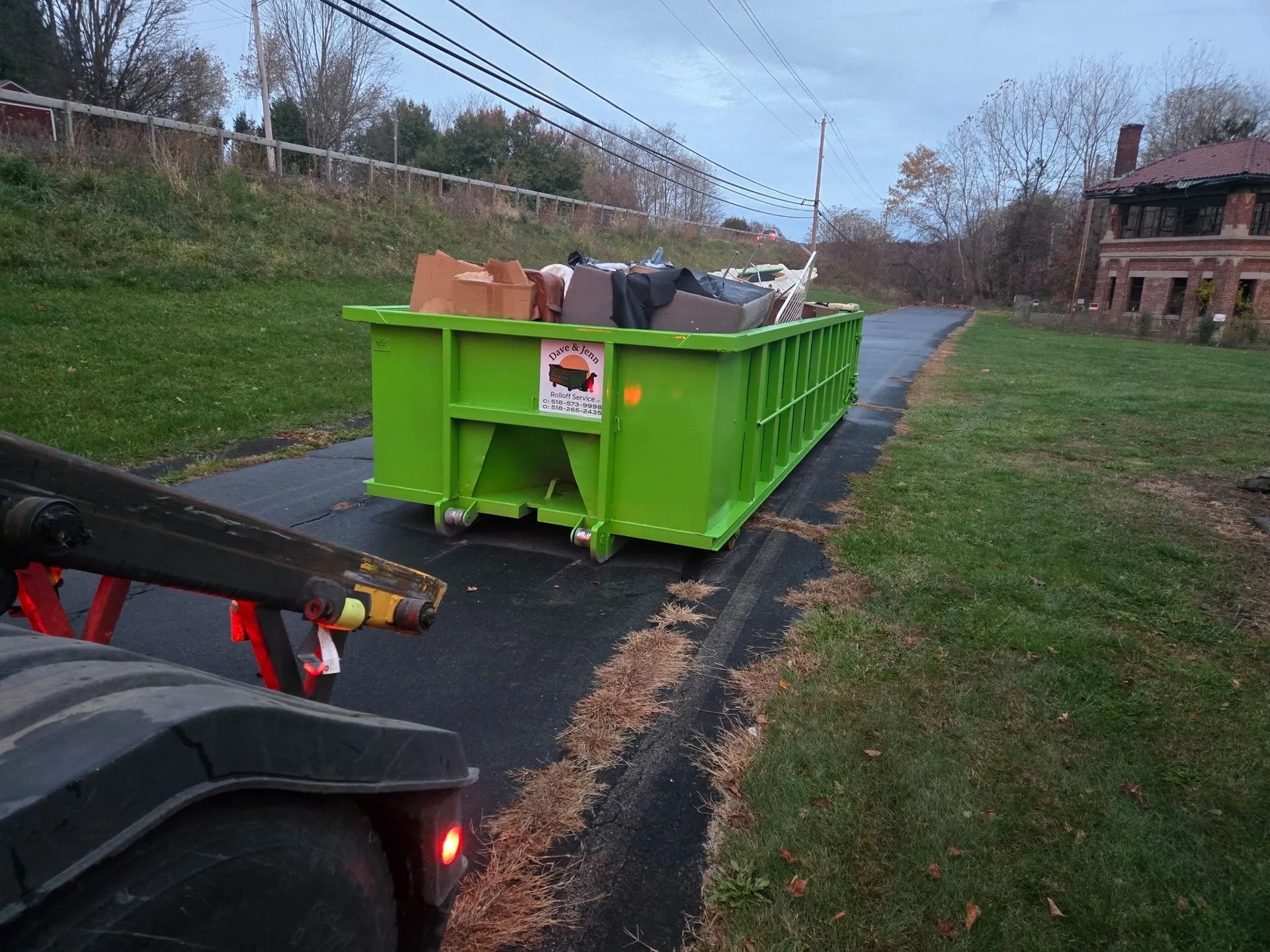 Dave & Jenn Roll Off Service LLC Image