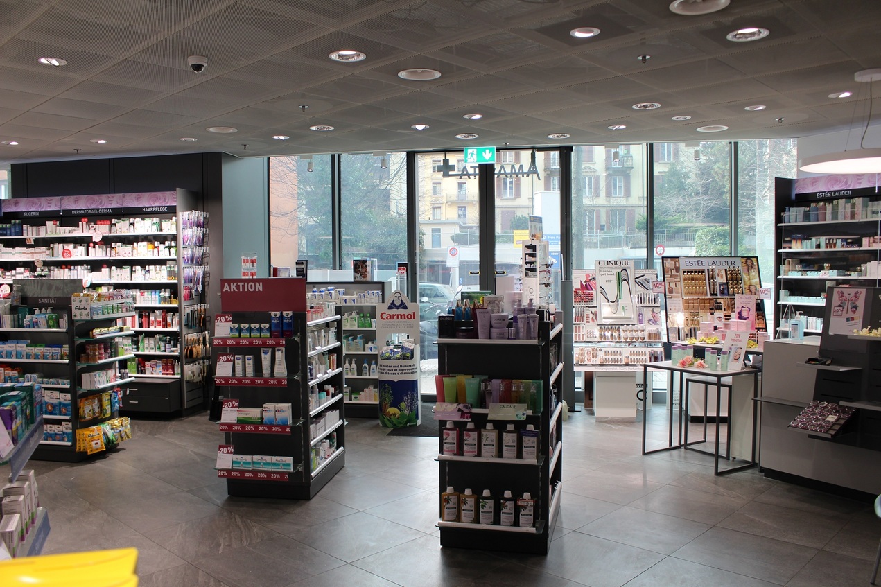 Amavita Apotheke Neumarkt Oerlikon, Hofwiesenstrasse 350 in Zürich