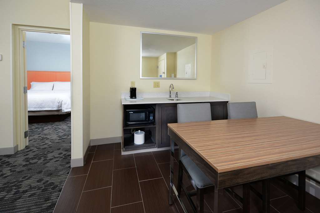 Guest room