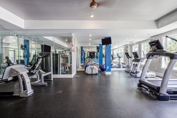 Images Creekside at Greenlawn Apartment Homes