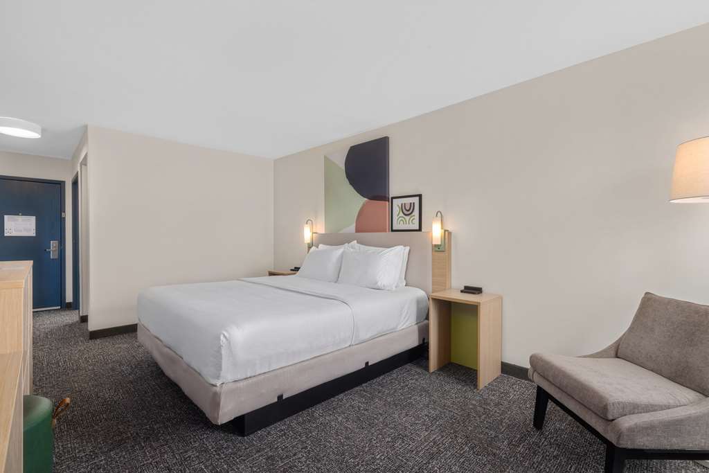 Guest room