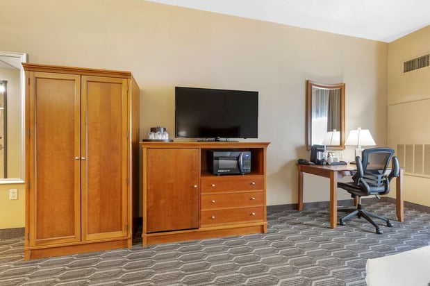 Images Best Western Plus Swiss Chalet Hotel & Suites