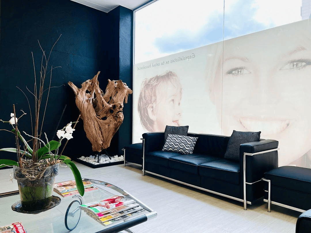 Images Clínica Dental Novabur | Dentista en Burgos | Implantes dentales | Odontopediatría