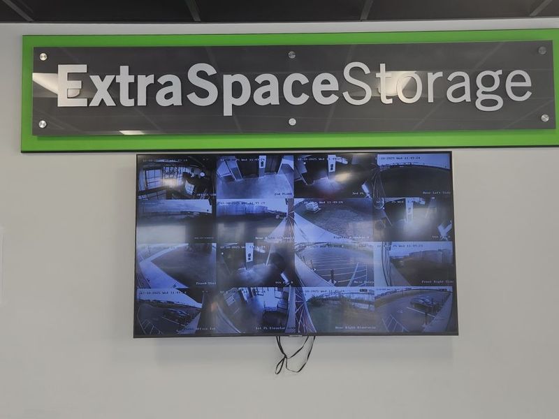Extra Space Storage Image