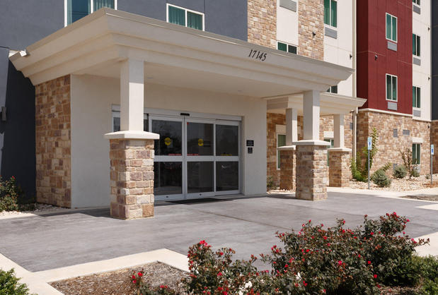 Images Candlewood Suites San Antonio - Schertz by IHG