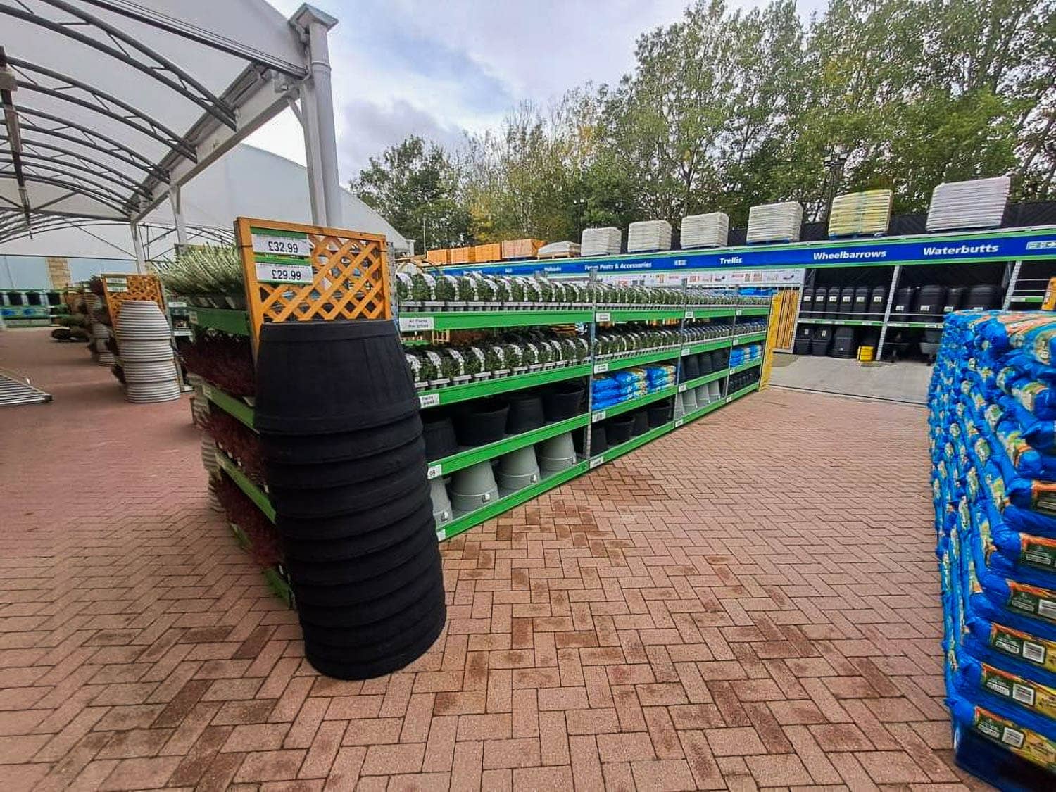 Images B&M Home Store with Garden Centre