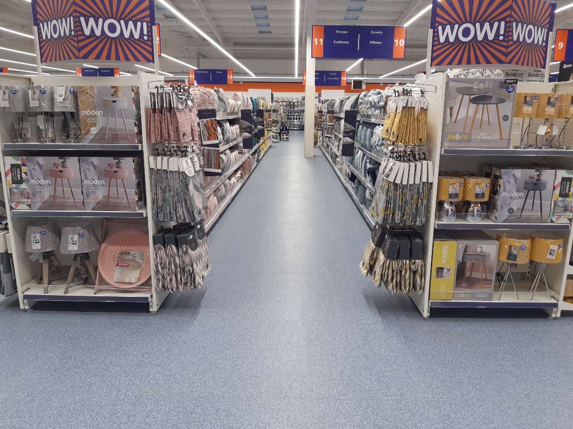 B&M's brand new store in Warrington is always stocked with the latest styles and trends in home furnishings, from cushions, curtains and rugs to ornaments, bedding, lighting and much more.