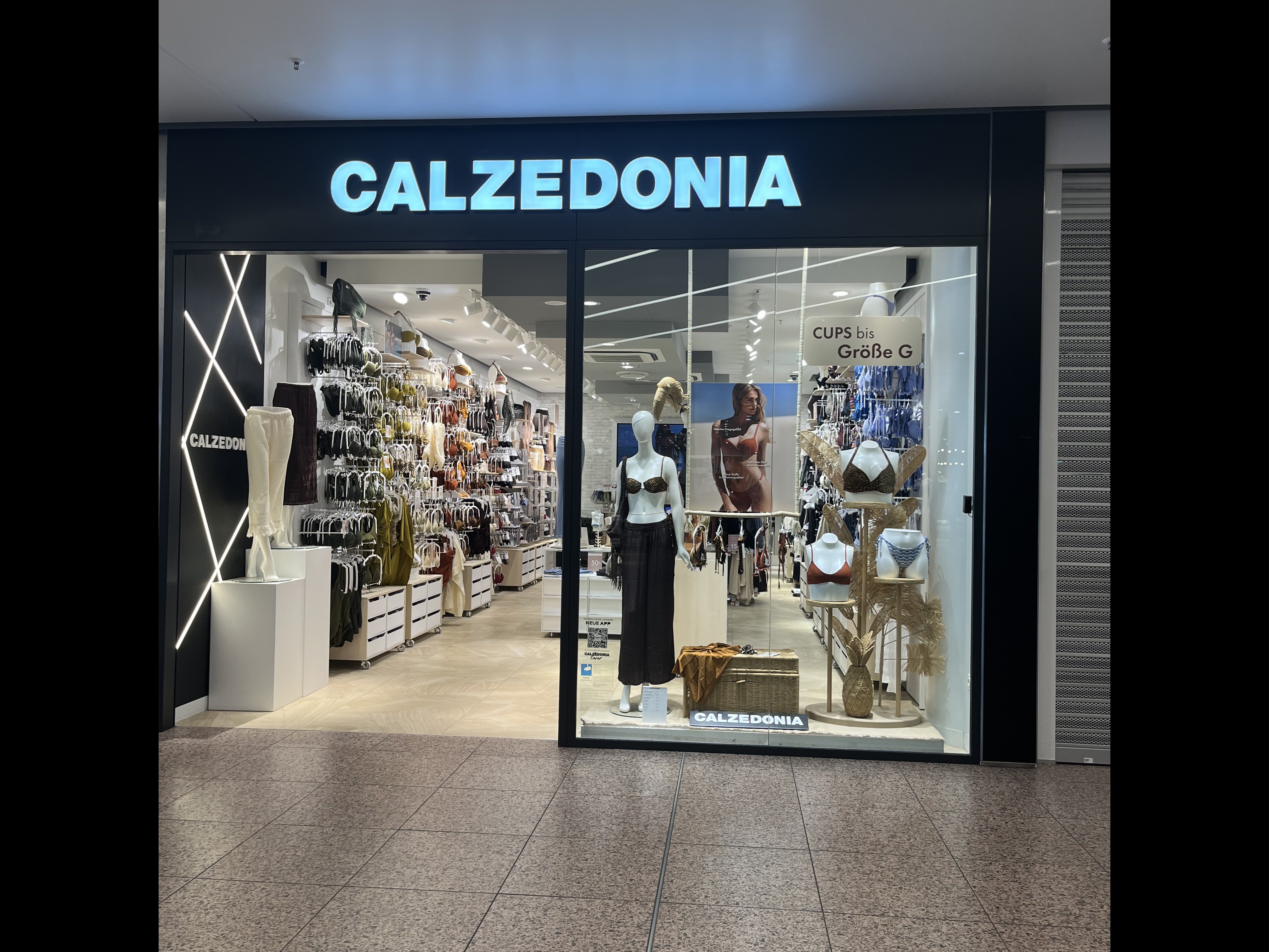 Calzedonia, TAMARA-DANZ-STRASSE 11 in Berlin