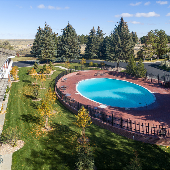 The seasonal outdoor pool at Little America Hotel Wyoming.