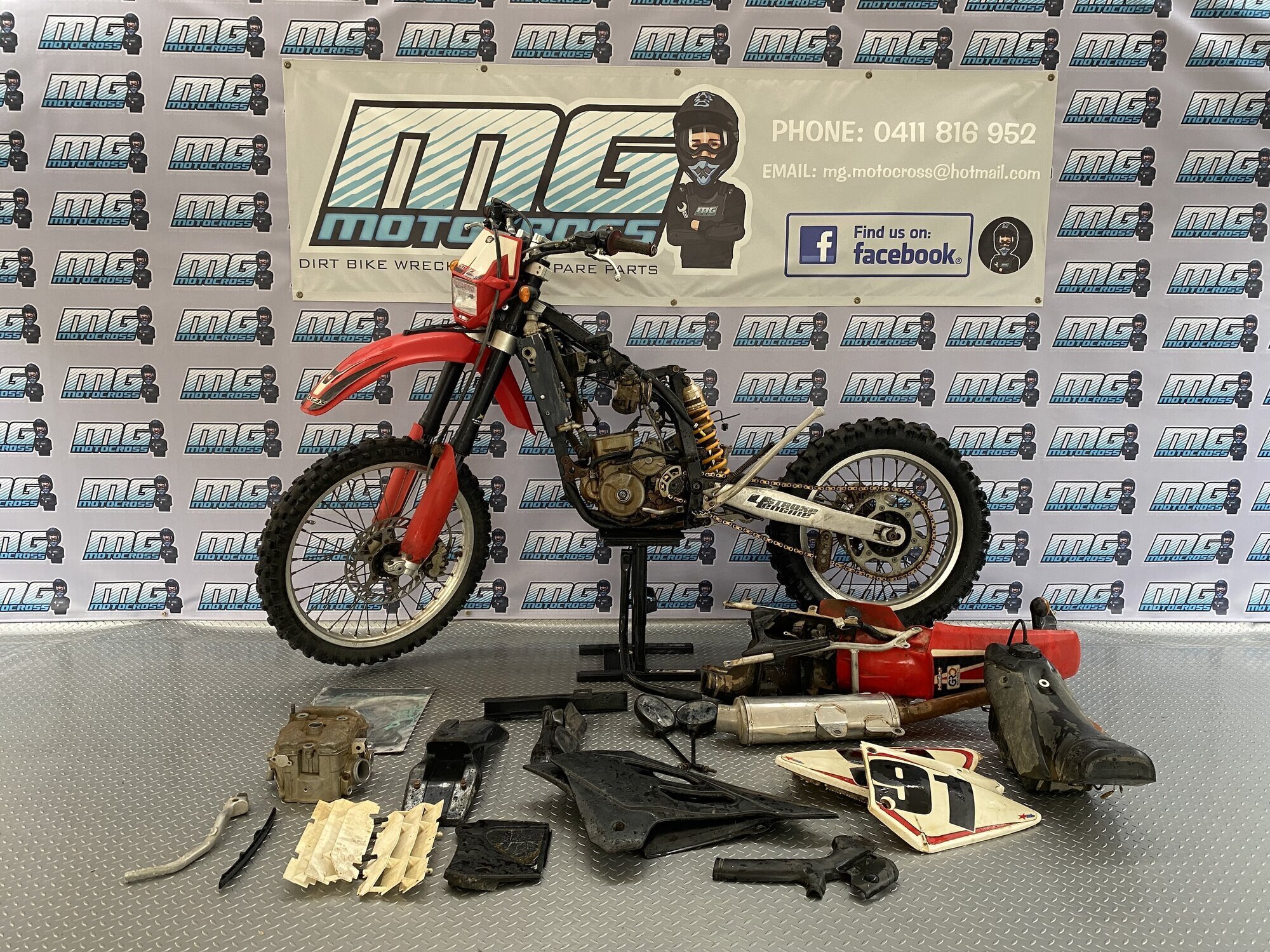 Images MG Motocross - Dirt Bike Wrecking & Spare Parts