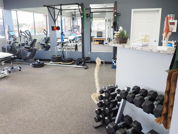 Images HealthQuest Physical Therapy- West Bloomfield