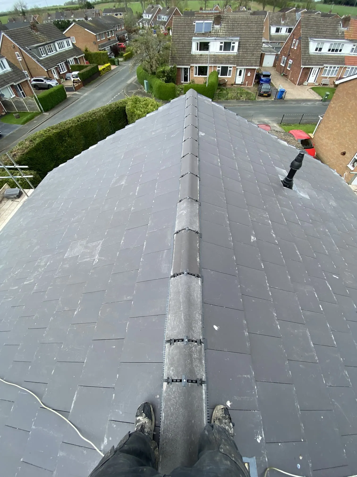 J&B Roofing Specialists Cottingham 07375 366681