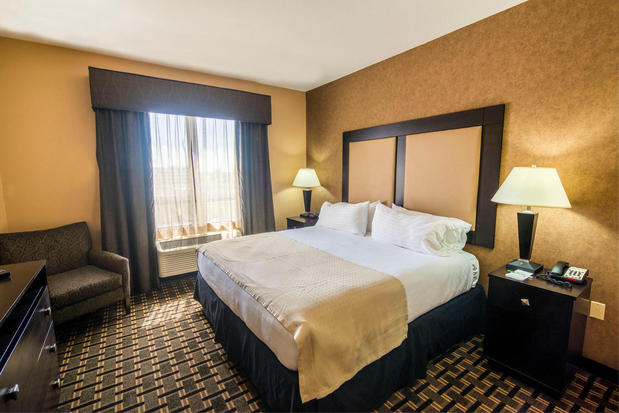 Images Holiday Inn Arlington NE-Rangers Ballpark by IHG