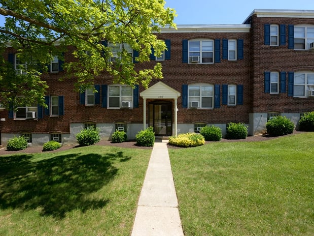 Images Loch Bend Apartments