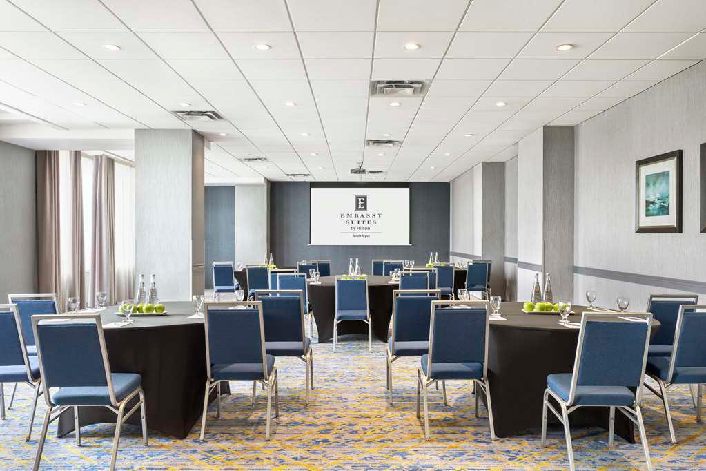 Images Embassy Suites by Hilton Toronto Airport