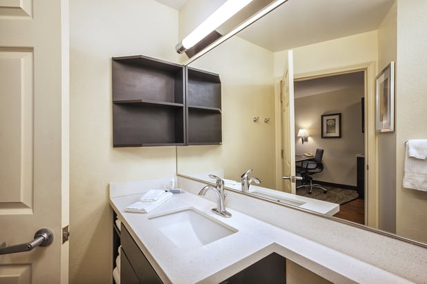 Images Candlewood Suites Indianapolis by IHG