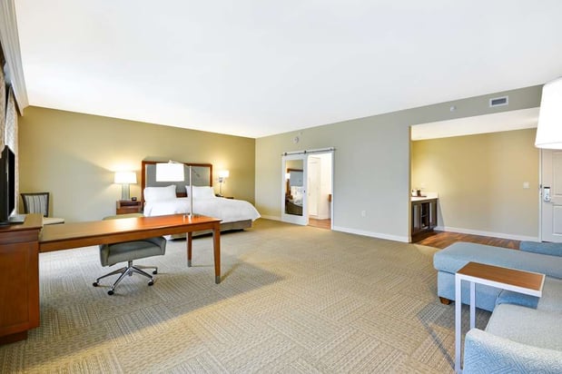 Images Hampton Inn & Suites Charleston Airport