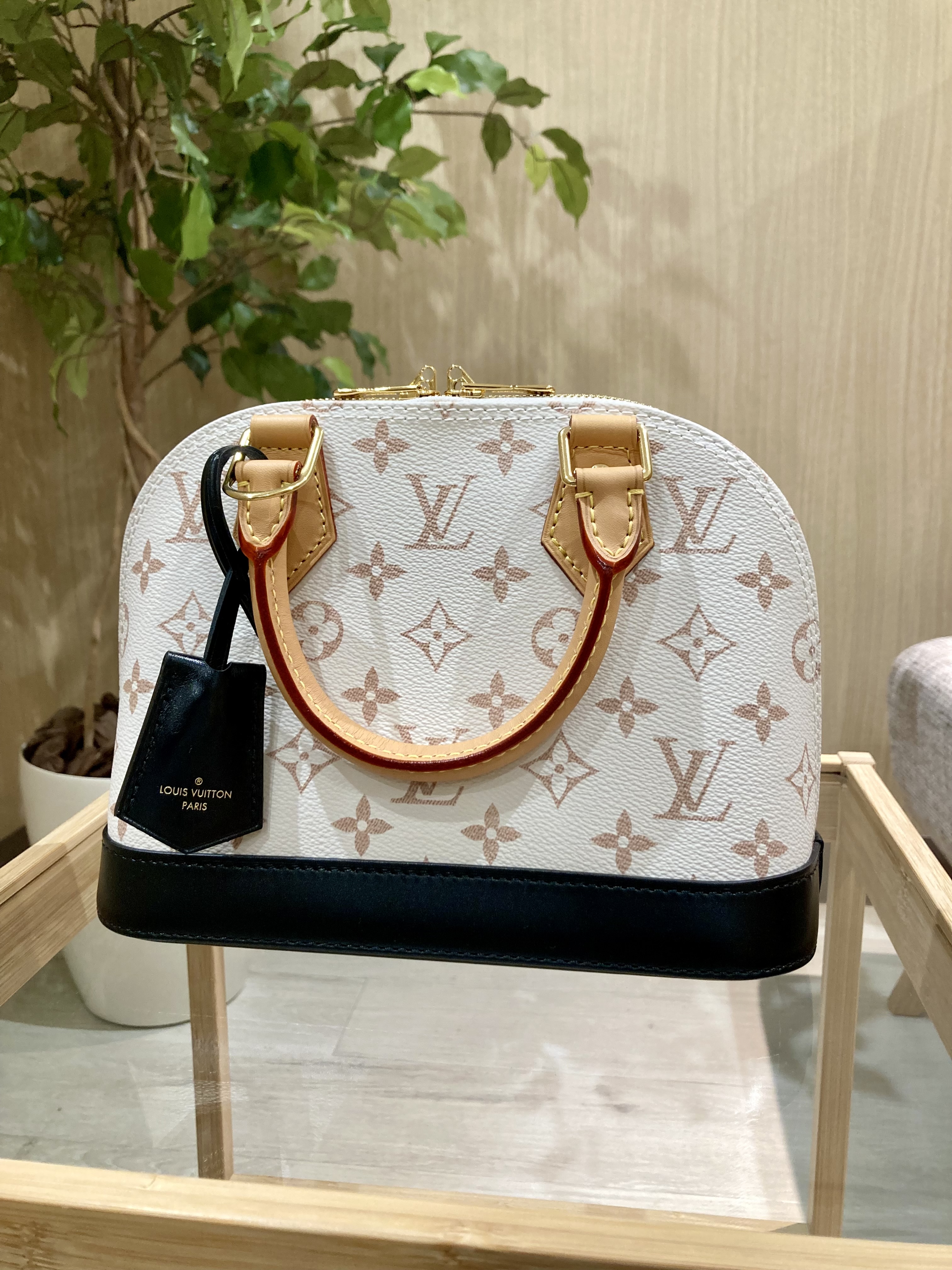 Images KOMEHYO（コメ兵）買取センター大丸須磨