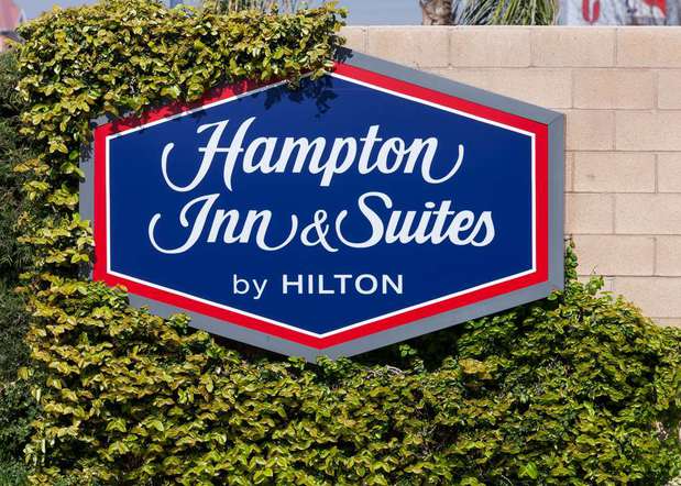 Images Hampton Inn & Suites Tulare
