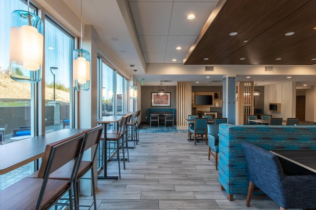Images Holiday Inn Express & Suites Gainesville - Lake Lanier Area by IHG