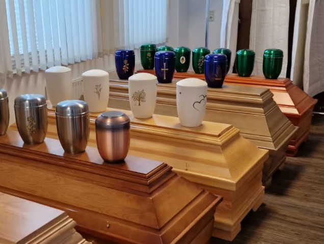 Bild 3 Bestattungsinstitut Matthiesen Tag- und Nachtdienst, Wochenendbereitschaft in Edewecht