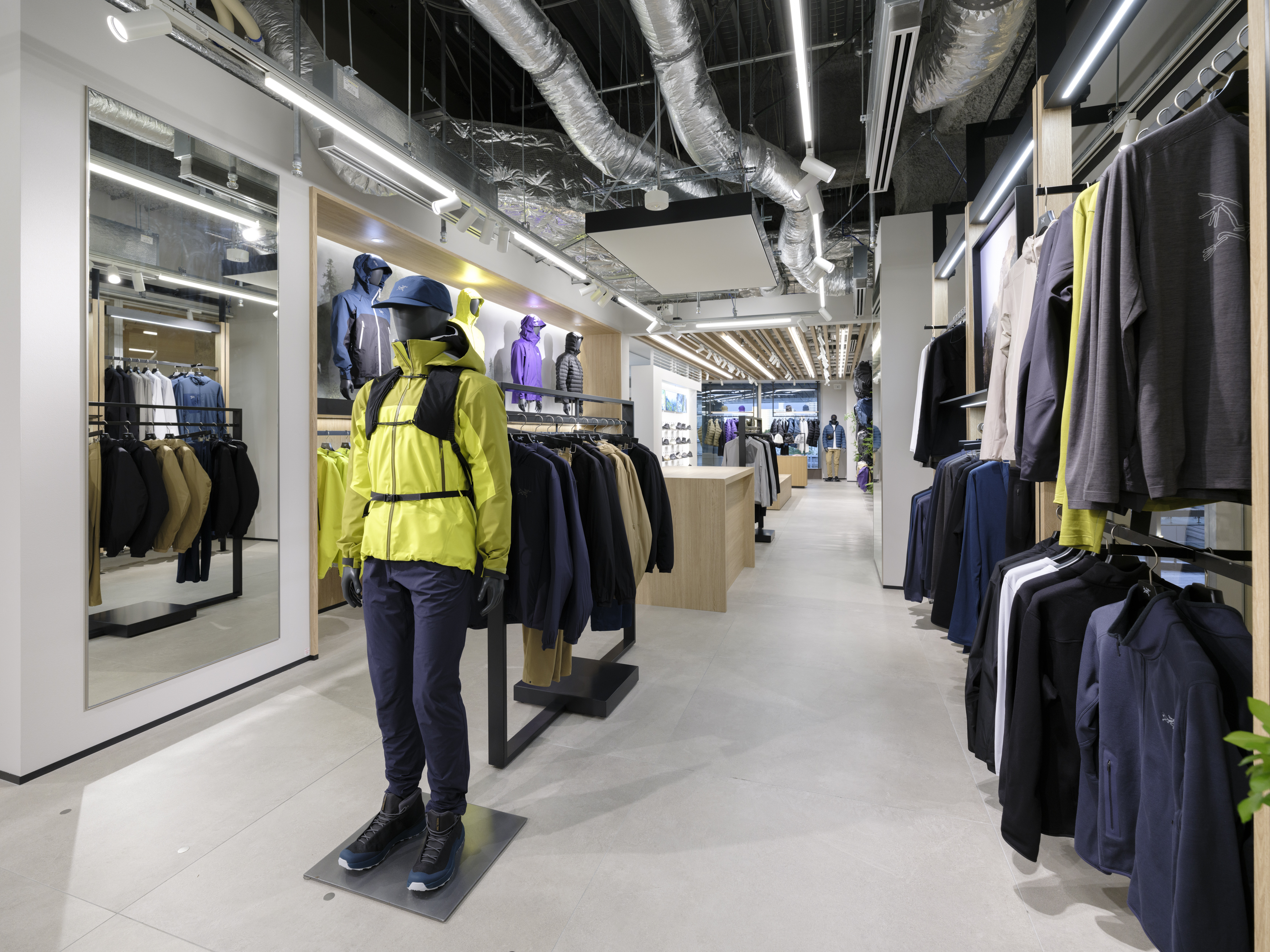 Images ARC'TERYX アークテリクス ニュウマン高輪ブランドストア