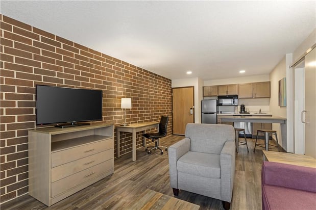 Images Executive Residency by Best Western Waterloo & Cedar Falls