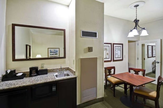 Images Embassy Suites by Hilton Charleston Historic District