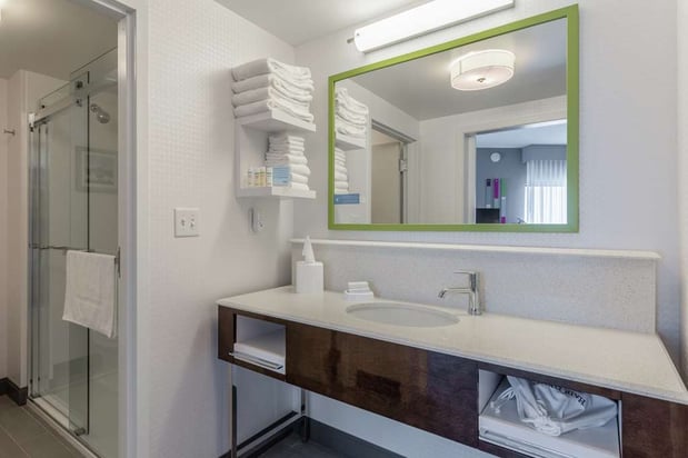 Images Hampton Inn & Suites by Hilton Burlington