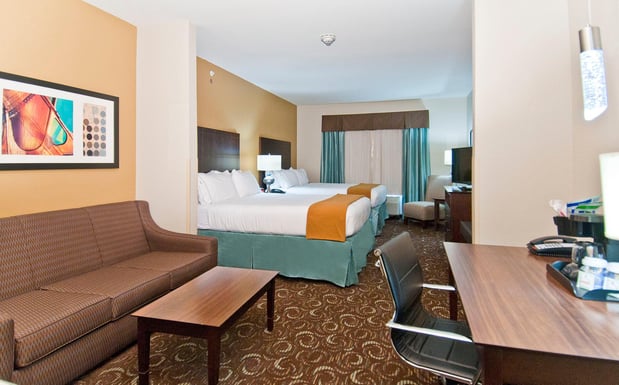 Images Holiday Inn Express & Suites San Antonio - Frost Bank Ctr by IHG