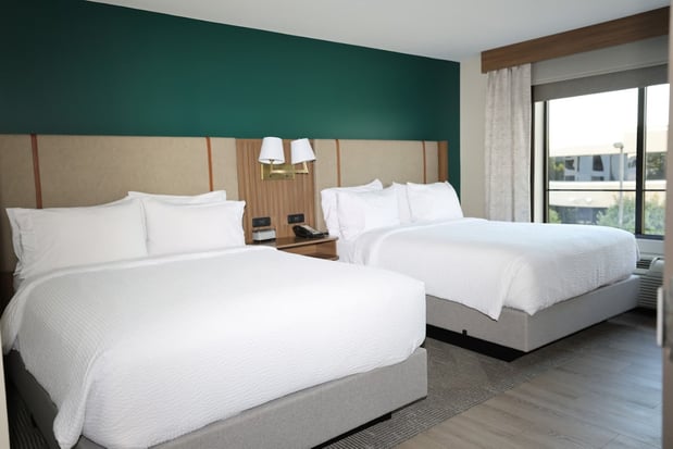 Images Holiday Inn St. Louis-Fairview Heights by IHG