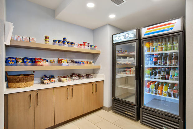 Images Holiday Inn Express & Suites Mobile – I-65 by IHG