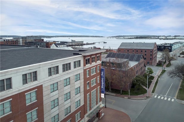 Images Hampton Inn Portland Downtown - Waterfront
