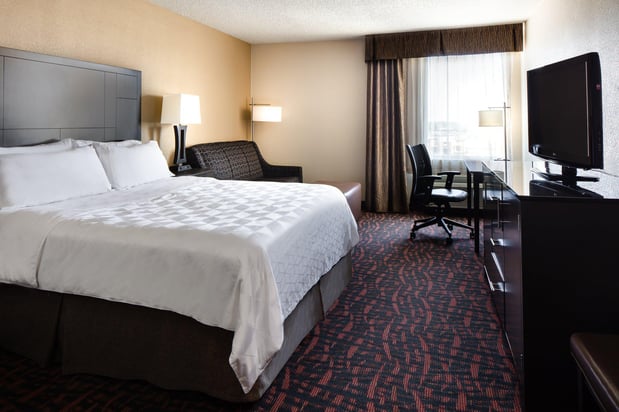 Images Holiday Inn Wichita East I-35 by IHG