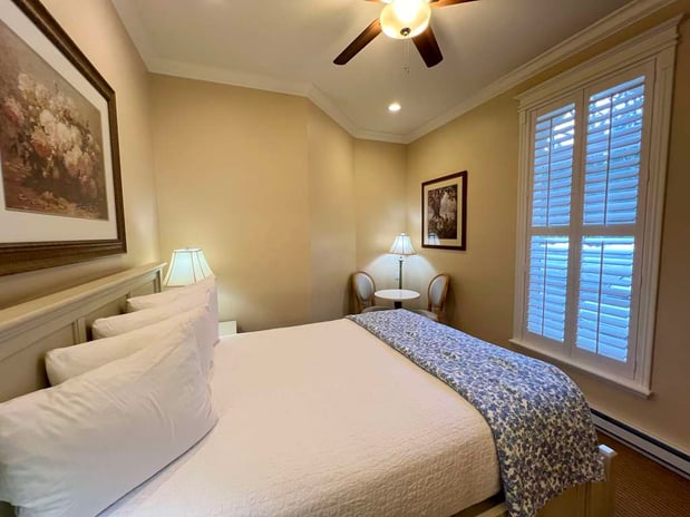 Images Best Western Grandma's Feather Bed