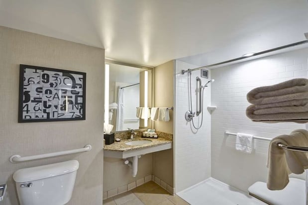 Images Embassy Suites by Hilton Charlotte