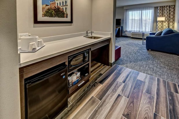 Images Hampton Inn & Suites Franklin Berry Farms