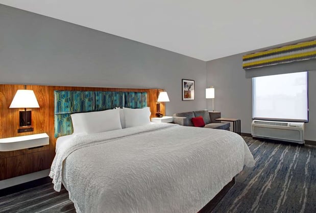 Images Hampton Inn & Suites Syracuse Dewitt
