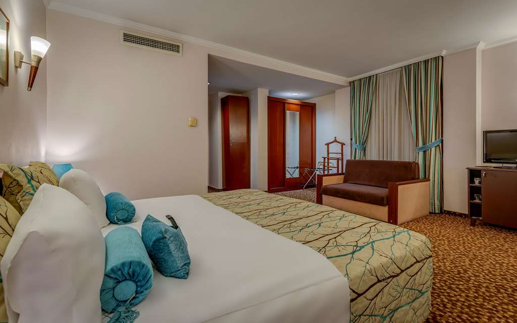 Images Best Western Plus Khan Hotel