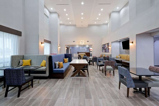 Images Hampton Inn & Suites Houston East Beltway 8