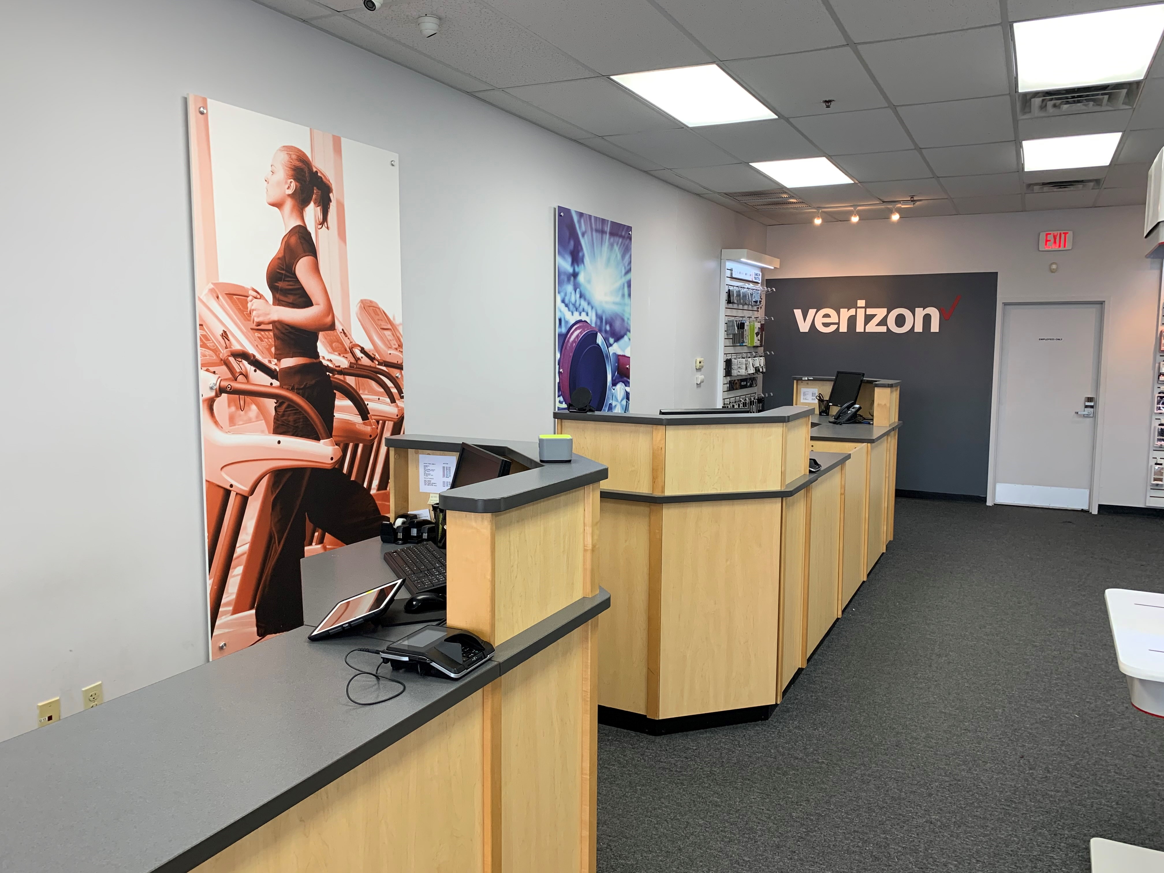 Verizon Authorized Retailer – GoWireless Photo