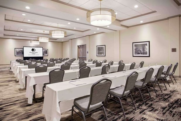 Images DoubleTree by Hilton Chicago Midway Airport
