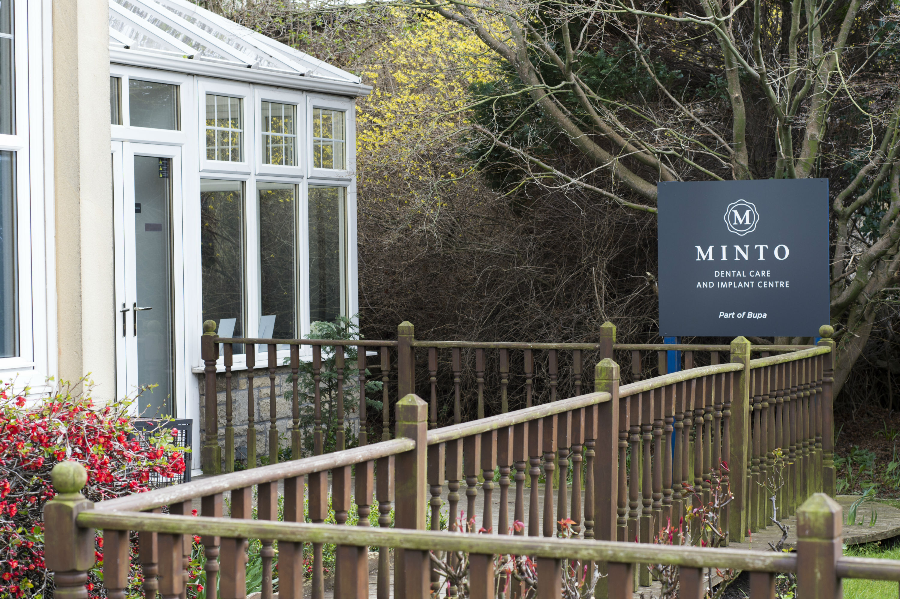Minto Dental Care and Implant Centre in Edinburgh, 1 Liberton Gardens