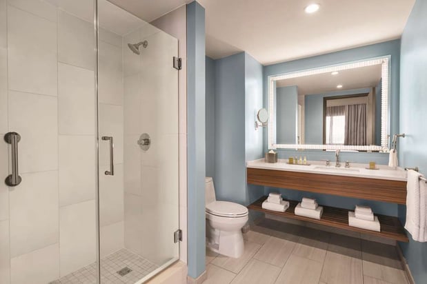 Images DoubleTree by Hilton Tampa Rocky Point Waterfront
