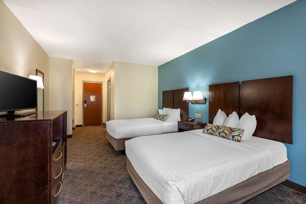 2 Double Bed Room