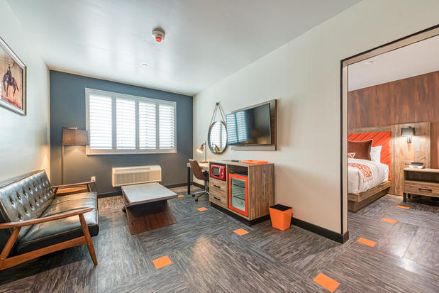 Images Hotel Lexen   Santa Clarita  Valencia Near Six Flags