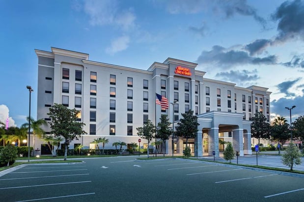 Images Hampton Inn & Suites Orlando Intl Dr N