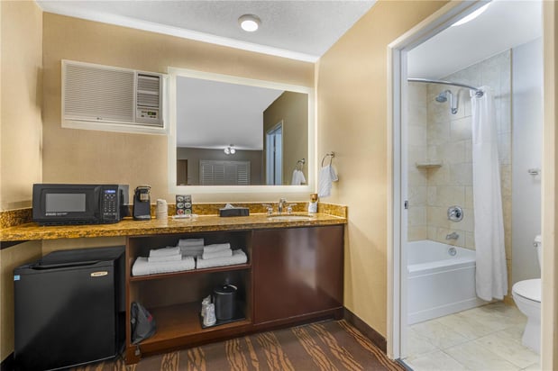 Images Best Western Plus Stovall's Inn