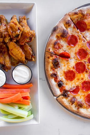 Images Lefty's Alley & Eats