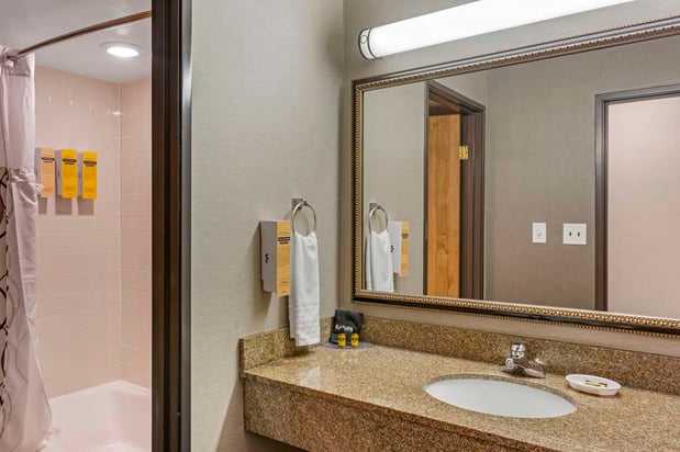 Images Best Western Plus Landmark Inn